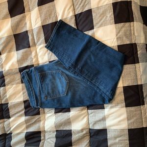 Old Navy Boyfriend Straight cut Jean. Size 14reg